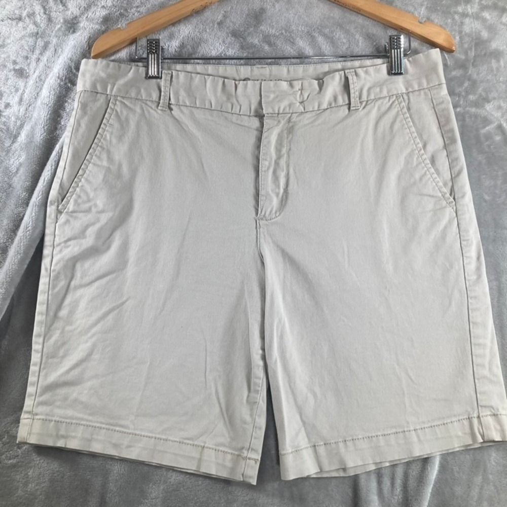 Stylus Women's Size 10 Beige Chino Shorts Casual Cotton Twill Flat Front Stone